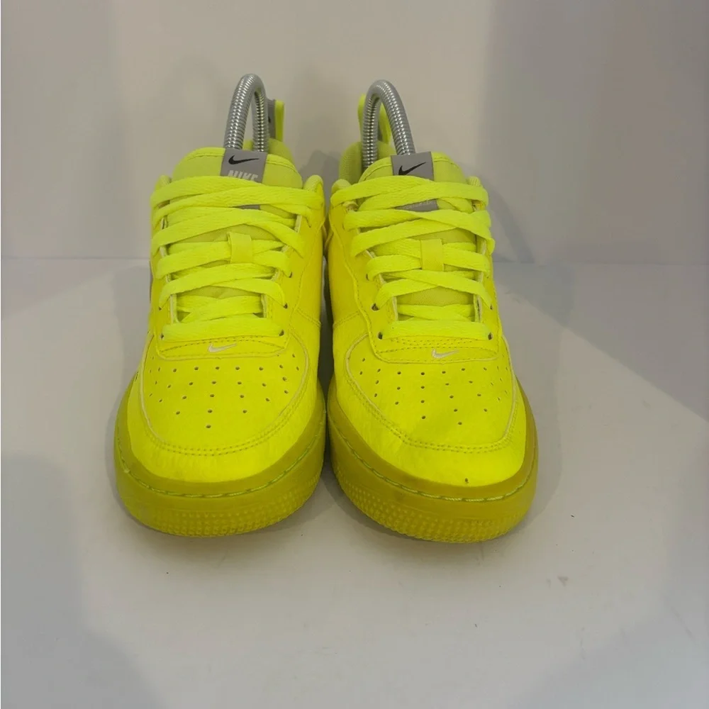 Nike Low-Top Sneakers in Neon Yellow with White Swoosh size 4